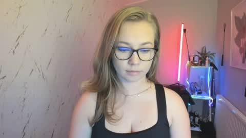 Holly online show from 10.09.25