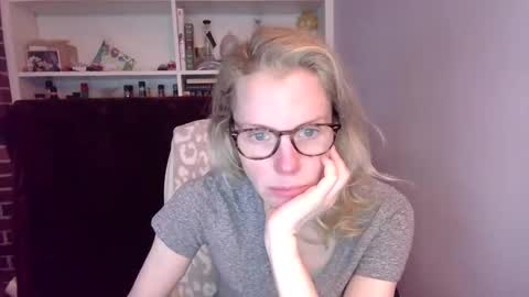 holly_bourbon online show from 03.08.26