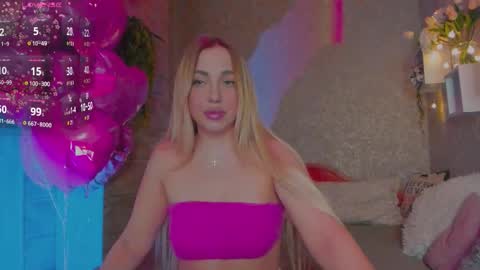 holly_molly8 online show from 03.26.26