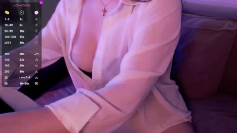 Molly online show from 12.18.25