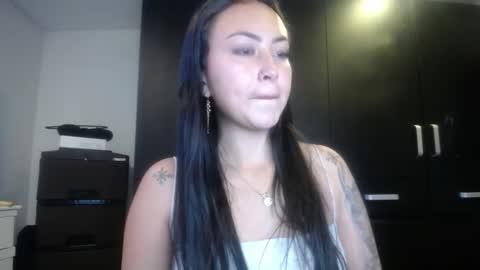 Holly online show from 02.08.26