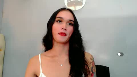 Snapshot of holly_sunshine69 chatting on 12.27.24 Apple online show from 12.27.24
