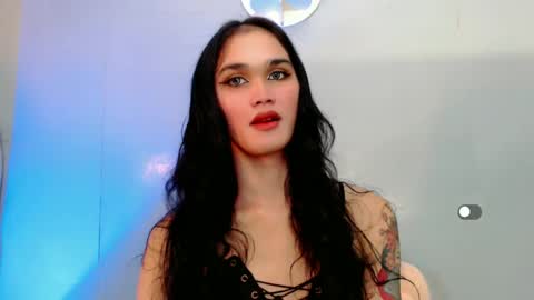 Snapshot of holly_sunshine69 chatting on 01.25.25 Apple online show from 01.25.25
