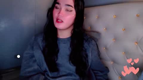 Snapshot of holly_sunshine69 chatting on 05.18.26 Apple online show from 05.18.26