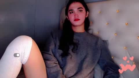 Snapshot of holly_sunshine69 chatting on 05.28.26 Apple online show from 05.28.26