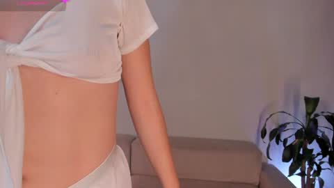 Snapshot of holly_velvett chatting on 07.10.26 holly online show from 07.10.26