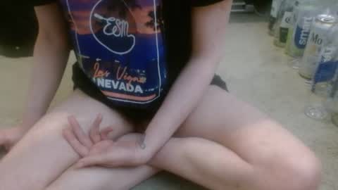 Holly Hawkes online show from 04.14.26