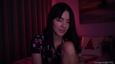 Holly Linder online show from 12.12.24