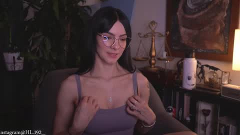 Holly Linder online show from 02.26.26