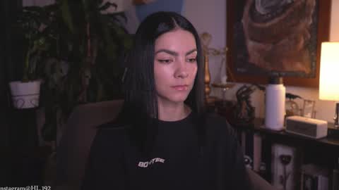 Holly Linder online show from 03.25.26