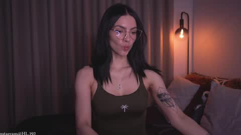 Holly Linder online show from 04.07.26