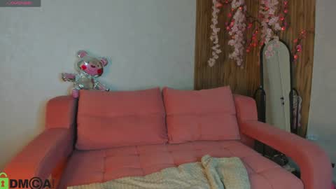 Holly online show from 04.06.26