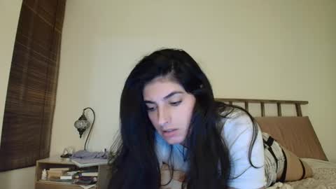 hollyshit_ online show from 03.29.26