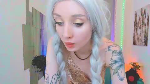 Holly online show from 11.14.25