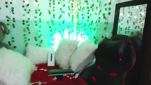 holly online show from 12.30.24