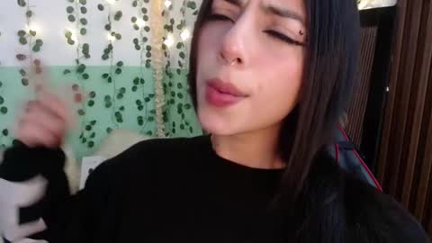 holly online show from 01.10.25