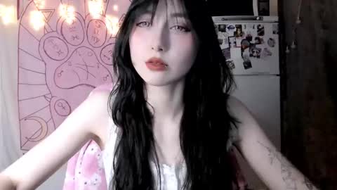 Ho Lee Sheet online show from 03.15.26