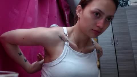 Snapshot of holy_juli2 chatting on 03.01.26 Juli online show from 03.01.26