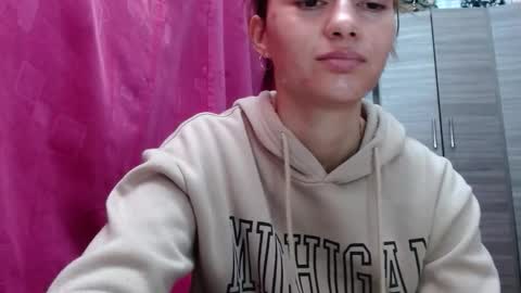 Juli online show from 03.04.26