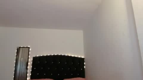 Juli online show from 04.15.26