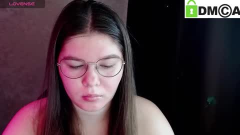 Snapshot of holy_michela chatting on 11.03.25 Welcome guys Pleasure to see you all here My name is MichaelaTip menu is active Private is open online show from 11.03.25