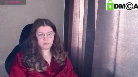 Snapshot of holy_michela chatting on 02.11.26 Welcome guys Pleasure to see you all here My name is MichaelaTip menu is active Private is open online show from 02.11.26
