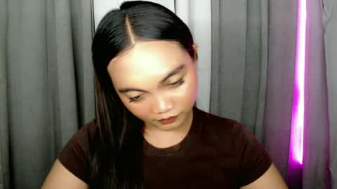 Snapshot of holy_shine chatting on 06.09.26 Bella online show from 06.09.26