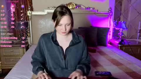 holybabydoll online show from 11.30.25