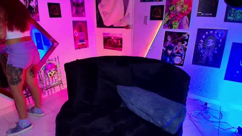  online show from 02.01.25