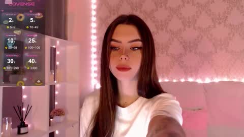 Mia online show from 09.12.25