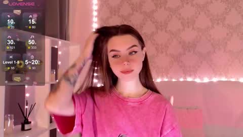 Mia online show from 09.13.25