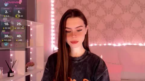 Mia online show from 09.16.25