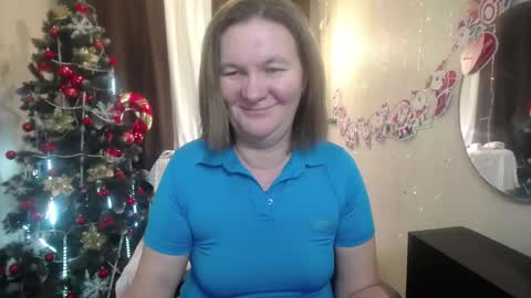 Snapshot of holymilfa chatting on 12.18.24 holymilfa online show from 12.18.24