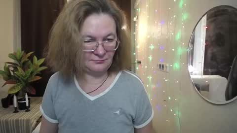 Snapshot of holymilfa chatting on 01.26.25 holymilfa online show from 01.26.25