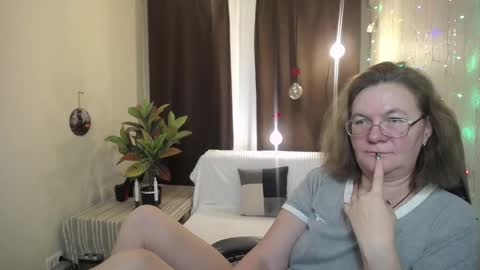 Snapshot of holymilfa chatting on 01.26.25 holymilfa online show from 01.26.25