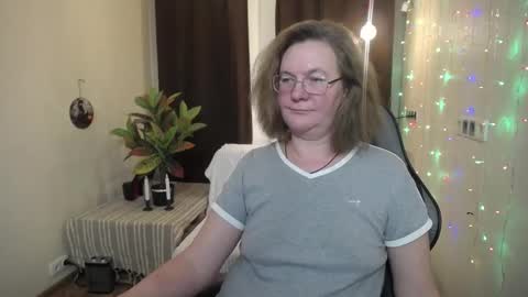 Snapshot of holymilfa chatting on 01.26.25 holymilfa online show from 01.26.25