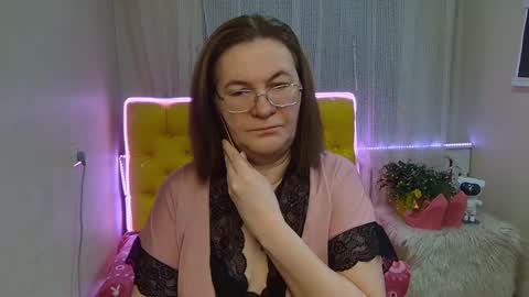 Snapshot of holymilfa chatting on 02.01.25 holymilfa online show from 02.01.25