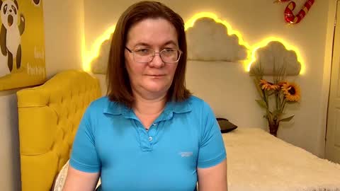 Snapshot of holymilfa chatting on 02.02.25 holymilfa online show from 02.02.25