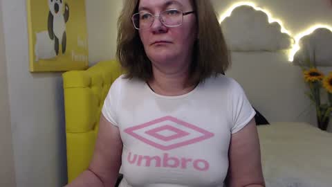 Snapshot of holymilfa chatting on 02.08.25 holymilfa online show from 02.08.25