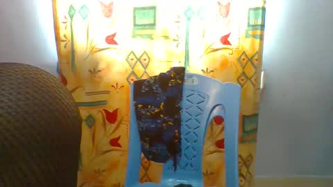 Snapshot of honey_beb chatting on 12.16.25 honey_beb online show from 12.16.25