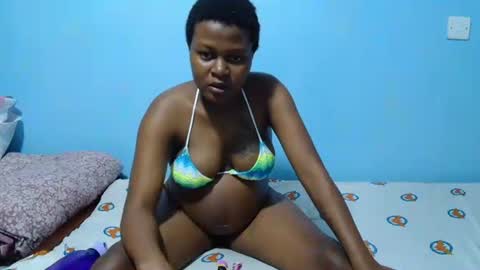 Snapshot of honey_bumb chatting on 06.07.26 SILVIA online show from 06.07.26