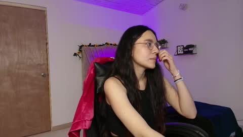   online show from 09.25.25