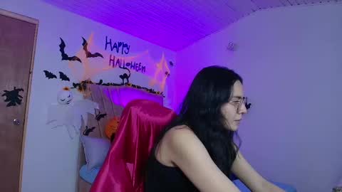   online show from 10.06.25