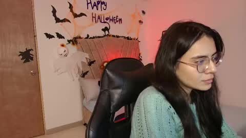   online show from 10.09.25