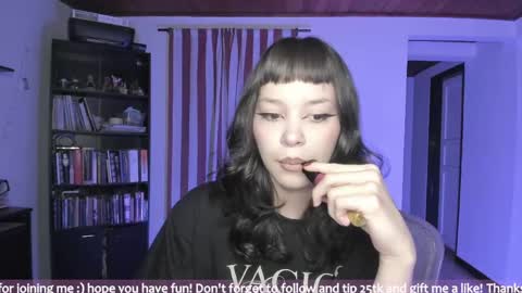 Snapshot of honey_hoe chatting on 06.06.26 Lau online show from 06.06.26