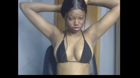 Snapshot of honey_juicydoll chatting on 07.06.26 Sonia online show from 07.06.26