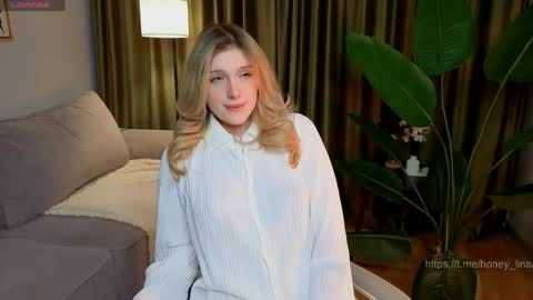 Lina online show from 04.15.26