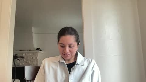 Snapshot of honey_laila chatting on 02.28.25 honey_laila online show from 02.28.25