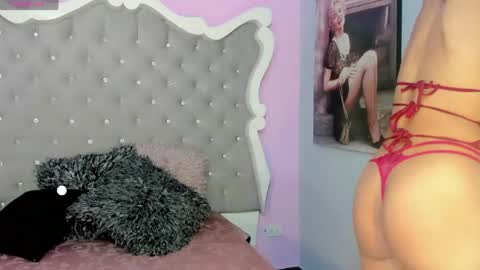 Snapshot of honey_moontsts chatting on 05.14.26 honey_moontsts online show from 05.14.26