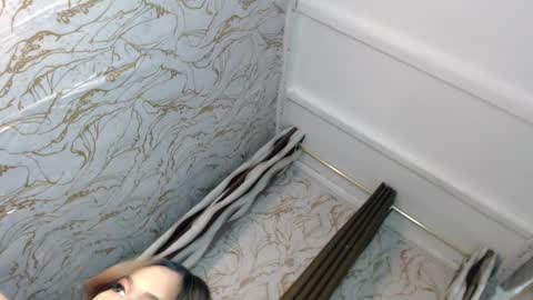 honey_swellens online show from 09.18.25